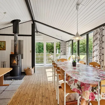 In With Kitchen Hojslev